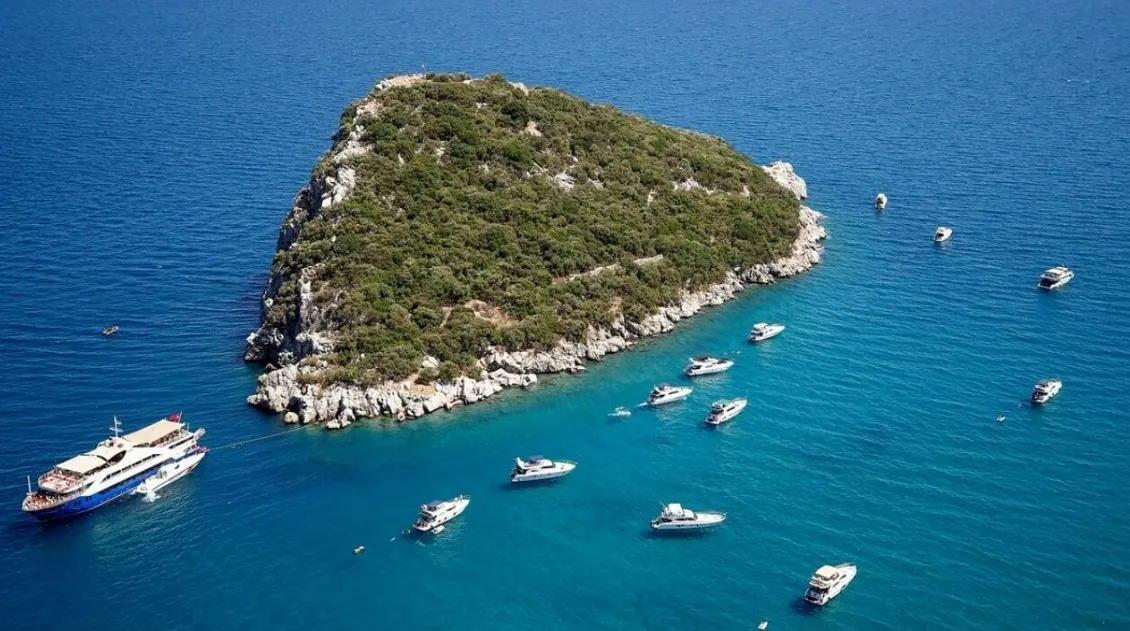 Sıçan Adası Kıyı Plajı
